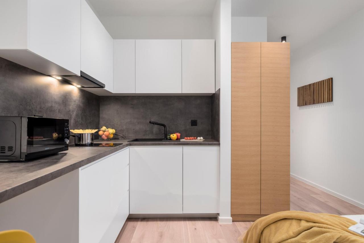 Deluxe Apartments & Rooms "In The Center" Rijeka Bagian luar foto